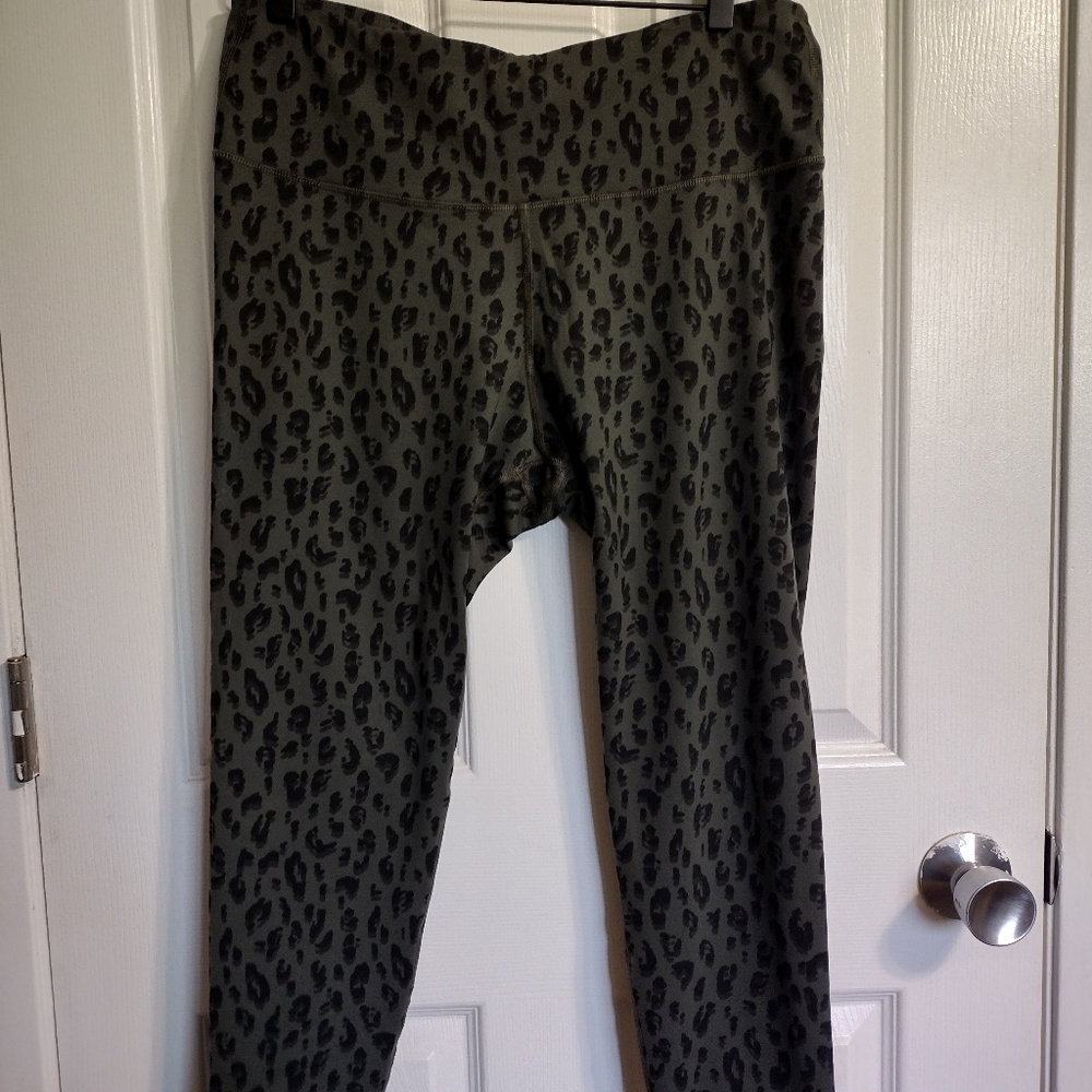 Old navy active elevate legging size XL